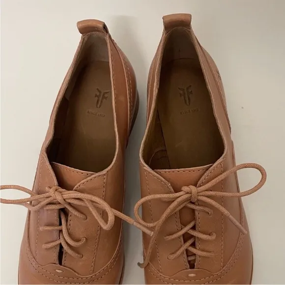 Frye Leather Lace Up Oxfords Preppy Academia Neutral Pink Flats Womens Size 7.5