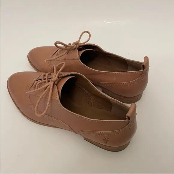 Frye Leather Lace Up Oxfords Preppy Academia Neutral Pink Flats Womens Size 7.5