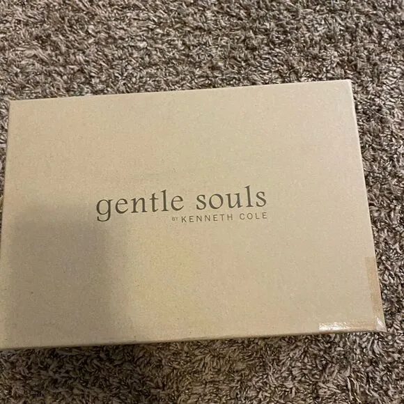 Gentle Souls by Kenneth Cole Women's Lizzy Eva Knit Slip on Espadrille Sandal
