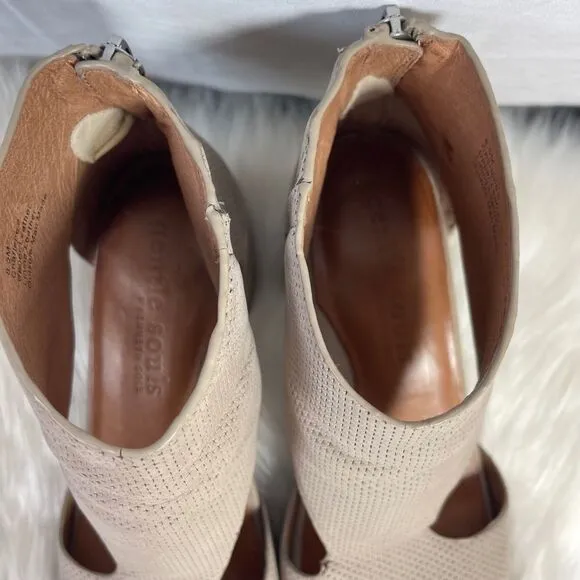 Gentle Souls Charlene 2 Textured Suede Block Heels Sz 8.5