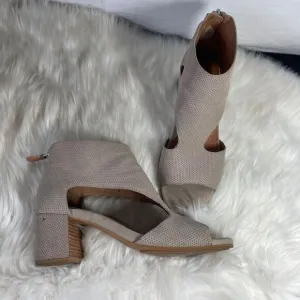Gentle Souls Charlene 2 Textured Suede Block Heels Sz 8.5