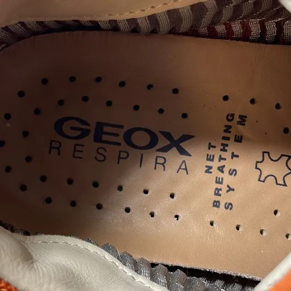 Geox Respira Mens Slip on Suede Sneakers.       Sz 9