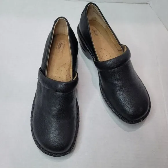 G.H. Bass &amp; Co Black Clogs Size 10 M