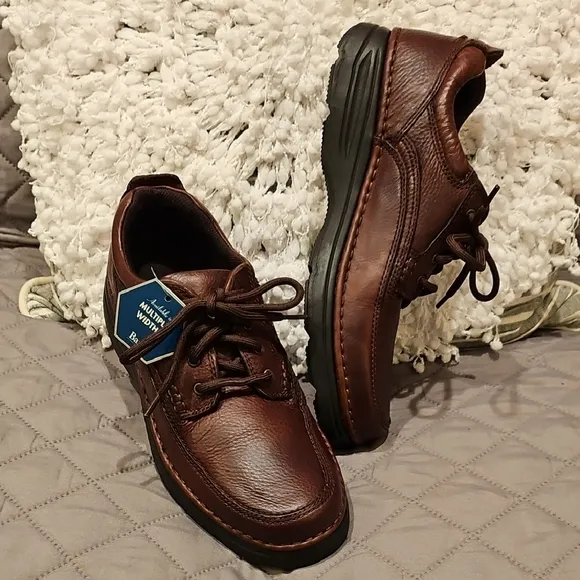 G.H. Bass &amp; Co. Brown Leather Oxfords with Durable Sole