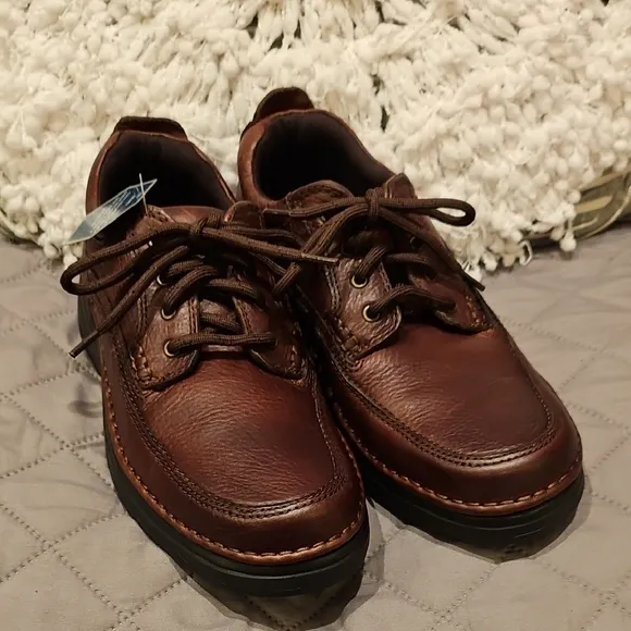 G.H. Bass &amp; Co. Brown Leather Oxfords with Durable Sole