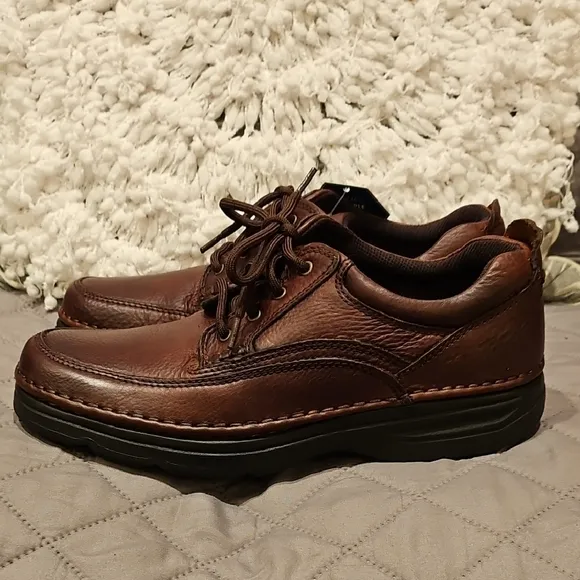 G.H. Bass &amp; Co. Brown Leather Oxfords with Durable Sole