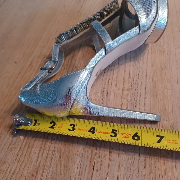 GIANNI BINI &quot;BRYNLEE&quot; PLATFORM HEELS SIZE 8.5