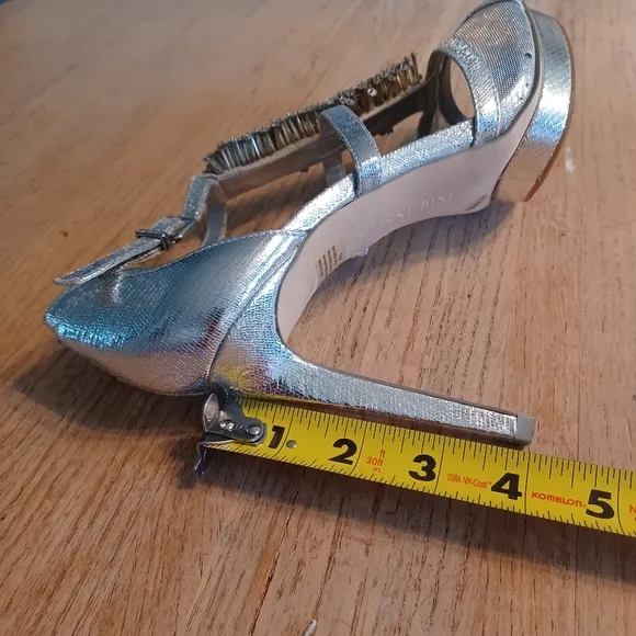 GIANNI BINI &quot;BRYNLEE&quot; PLATFORM HEELS SIZE 8.5