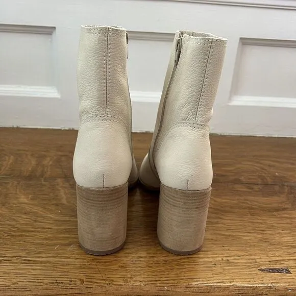 Gianni Bini Nubuck Leather Darnold Ankle Boots Booties Bone Cream Size 9.5