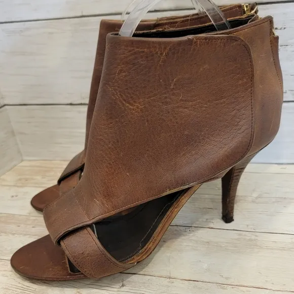 Givenchy brown leather open toe heels EU 36