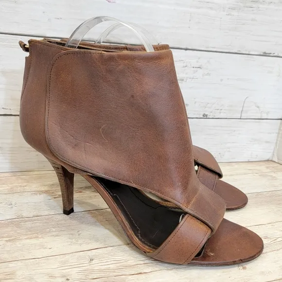 Givenchy brown leather open toe heels EU 36
