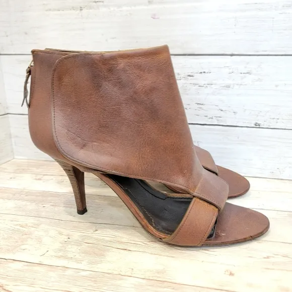 Givenchy brown leather open toe heels EU 36