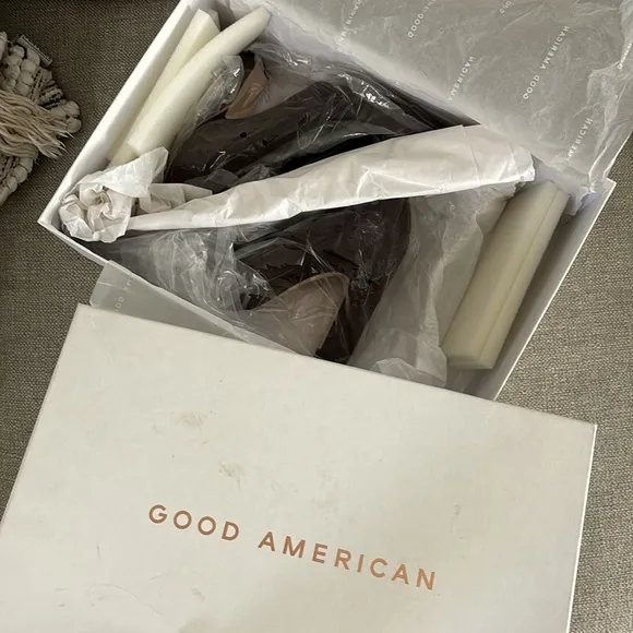 Good American Brown Suede Block Heel Pumps