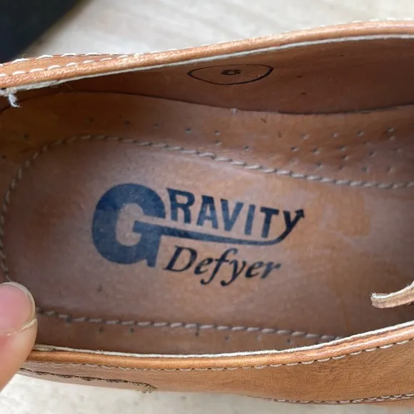 GRAVITY DEFYER Tan Leather Oxfords Mens size 8
