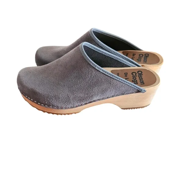 Gray suede Olsson Clogs de Luxe