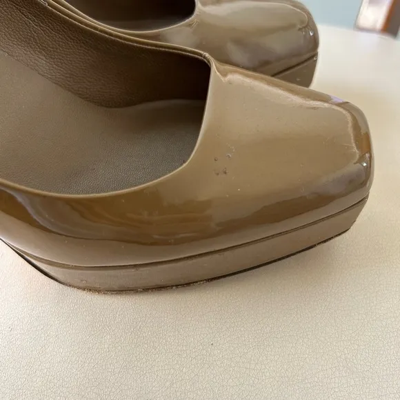 Gucci brown patent leather square toe heels
