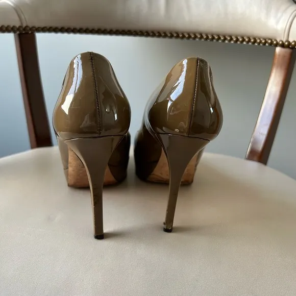 Gucci brown patent leather square toe heels