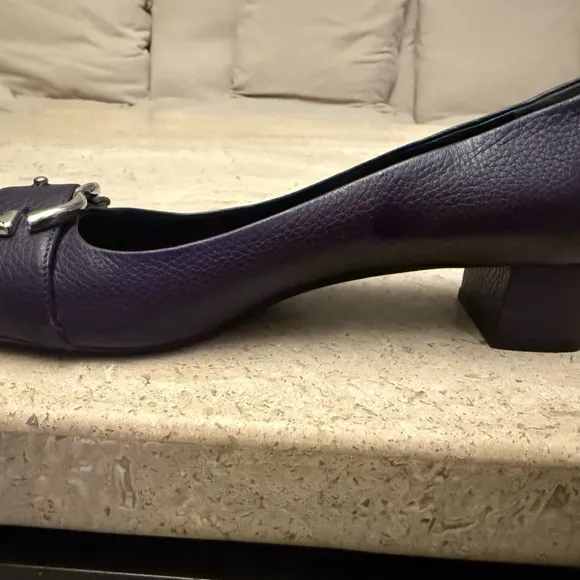 Gucci Purple Leather Pumps