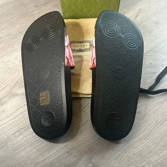 Gucci  supreme monogram sandals NWT