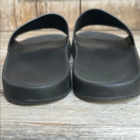 Gucci Tiger Print Pool Slides 39 fit like 8.5 Angry Cat Gucci
