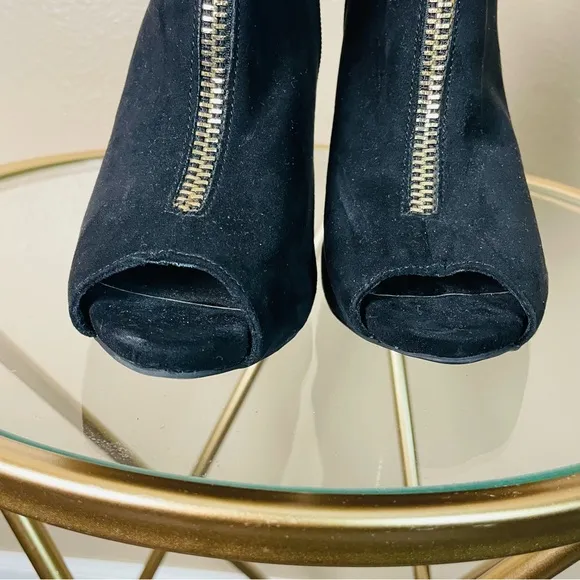 Guess Black Suede High Heels Peep Toe 4 Inch Zip Up Open Toe Heels 8 M New