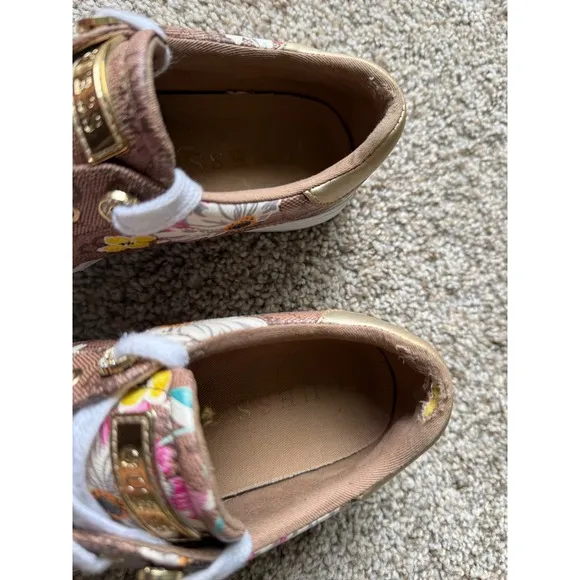 Guess Floral Logo Sneakers Low Top Casual Fashion Shoes Size 6