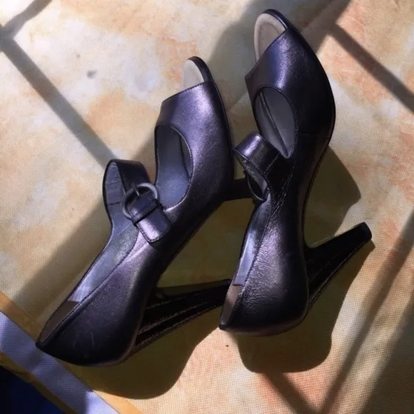 Guiseppe Zanotti pewter comfort style pumps sz 9.5