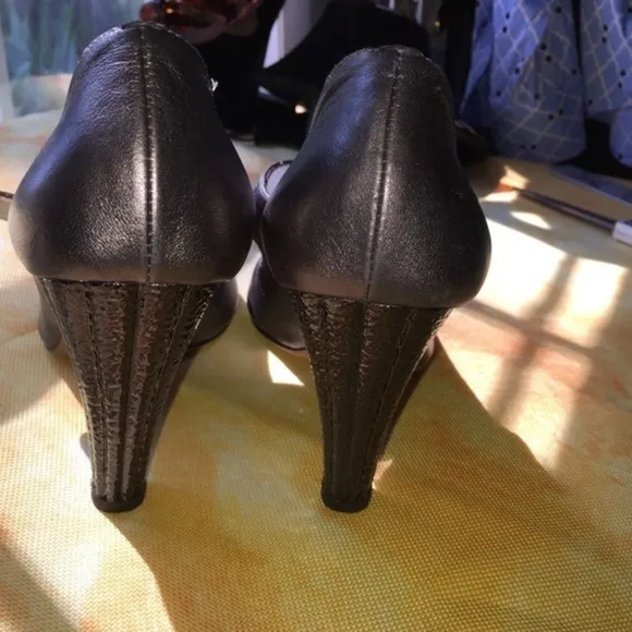 Guiseppe Zanotti pewter comfort style pumps sz 9.5