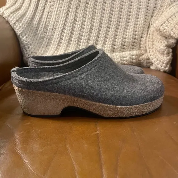 Haflinger grey wool mules Size 37 (6.5) NEW condition