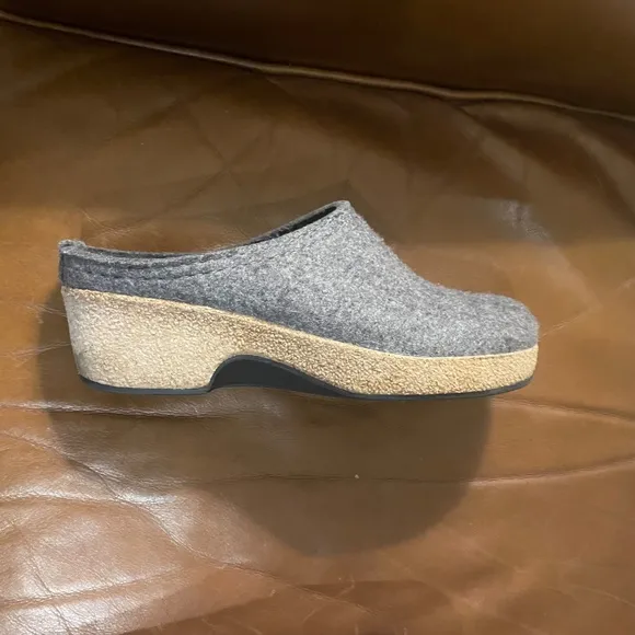 Haflinger grey wool mules Size 37 (6.5) NEW condition
