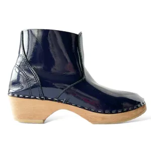 Hanna Andersson Navy Blue Patent Leather Ankle Boot Clogs | 36