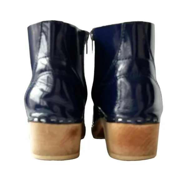 Hanna Andersson Navy Blue Patent Leather Ankle Boot Clogs | 36