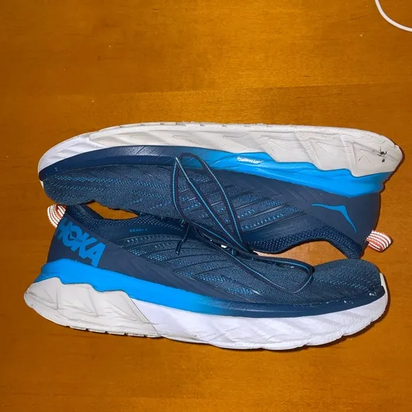 Hoka One One Men’s Arahi 4 Athletic Running Shoes Blue Combination Size 9.5