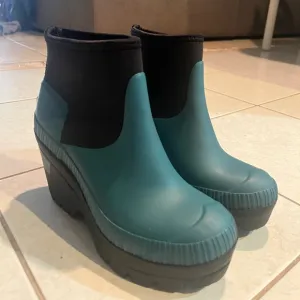 Hunter wedge rain boots NWOT size US 7
