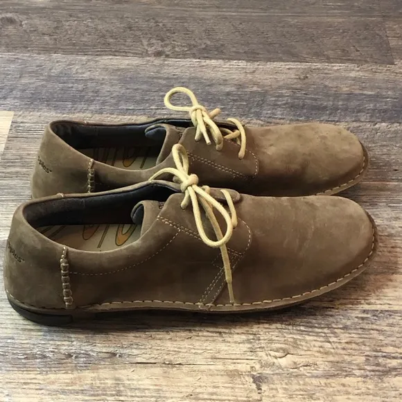Hush Puppies Taupe Leather Lace Up Men’s Oxfords size 11 EUC