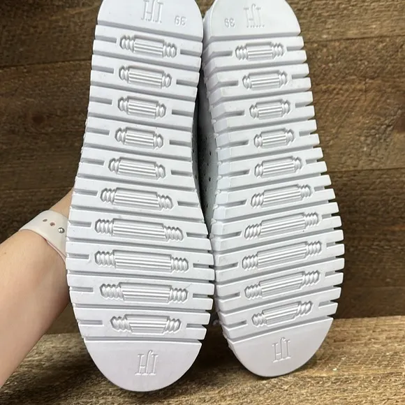 Ilse Jacobsen HORNBÆK Women's Tulip 3576 Flat | Slip-On | Low -Top Silver Size 9
