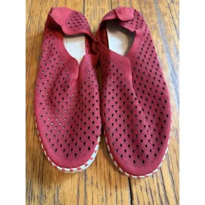 Ilse Jacobsen Tulip 139 Perforated Slip-On Loafer Sneaker Red Women's Size 40