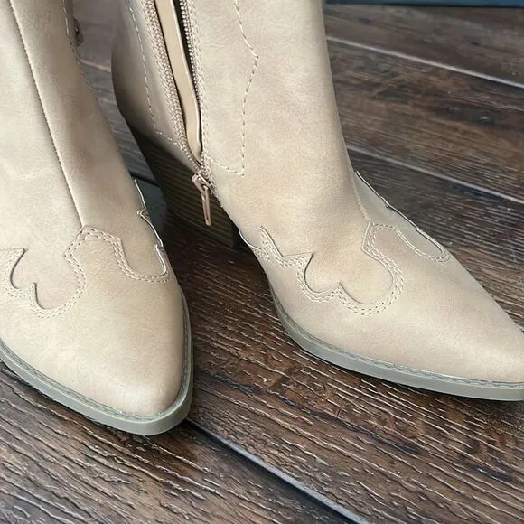 Indigo Rd. Iramoura Ankle Booties Boots Block Heels Zipper Side Western Cowboy
