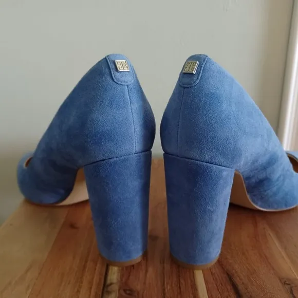 Ivanka Trump &quot;Katie&quot; Blue Suade Heels Size 8