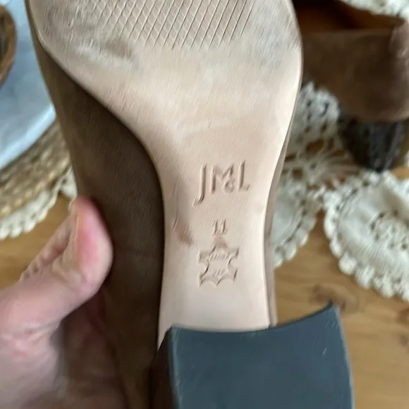 J. McLaughlin suede heels with tortoise shell block size 11