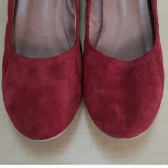 JEFFERY CAMPBELL Maroon Stretch Round Toe  Block Heels Size 10