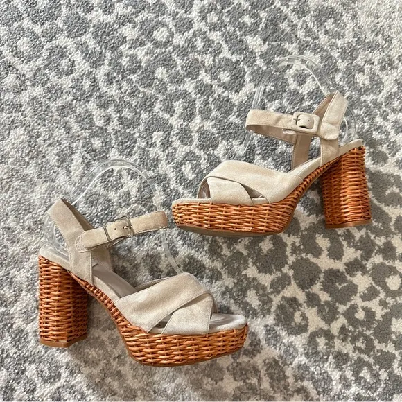 Jeffrey Campbell Amma Ice Suede Platform Heels Size 8 1/2 Suede Wicker Heels