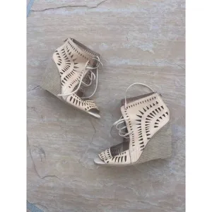 Jeffrey Campbell Beige lace up Wedge Open Toe Heels Size Sz 9.5 BZ