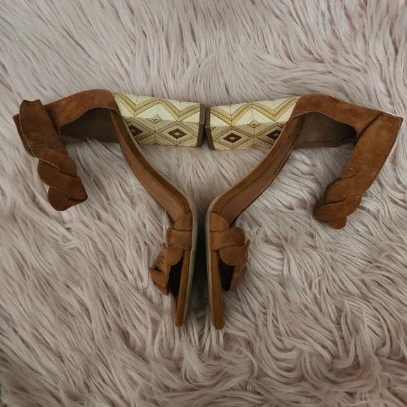 Jeffrey Campbell Lindsay geometric block heels sz 7.5