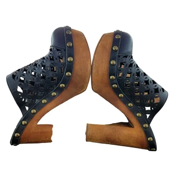 Jeffrey Campbell Woodies Platform Heel Clogs Womens Size 6 Black Leather Studded