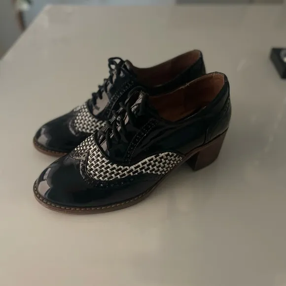 Jeffrey  Campell Oxford Lace UP Block Heels