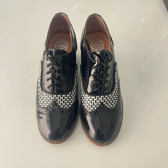 Jeffrey  Campell Oxford Lace UP Block Heels