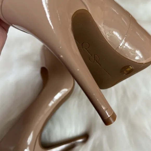Jessica Simpson round toe nude heels