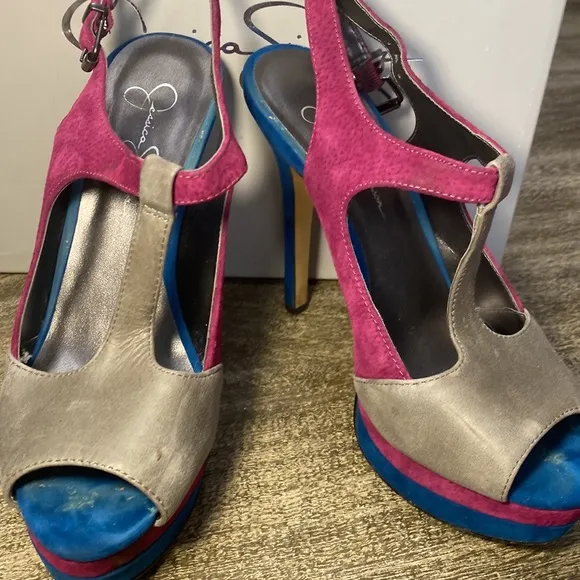 Jessica Simpson’s also cranberry heels open toe