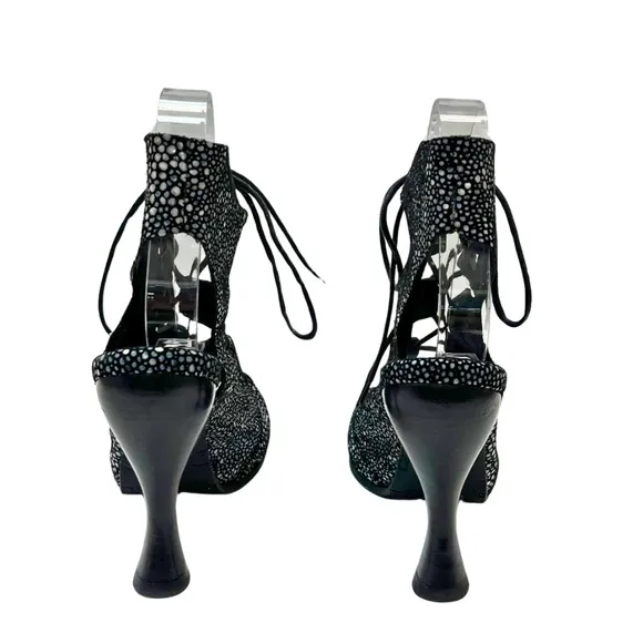John Fluevog ATTENTIONS  GWEN Black Devilfish Heels Size: 6